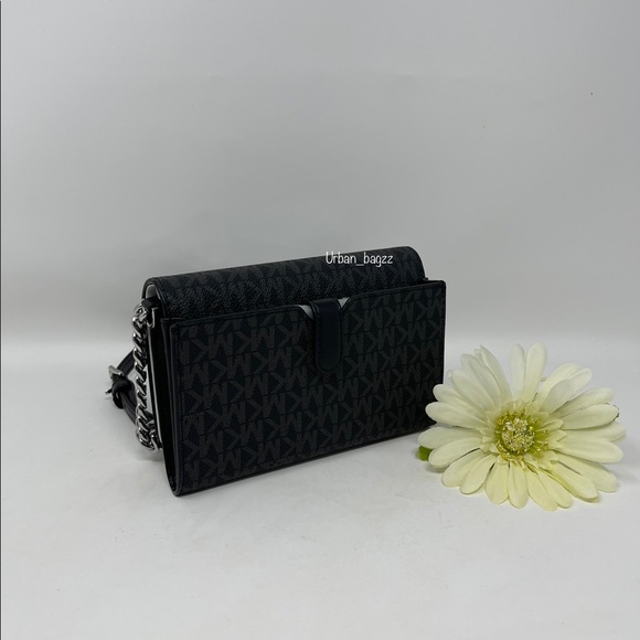 Michael Kors JST Medium MF Crossbody - Picture 4 of 8